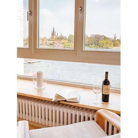 Apartment Bauhaus Holiday By The Lake *